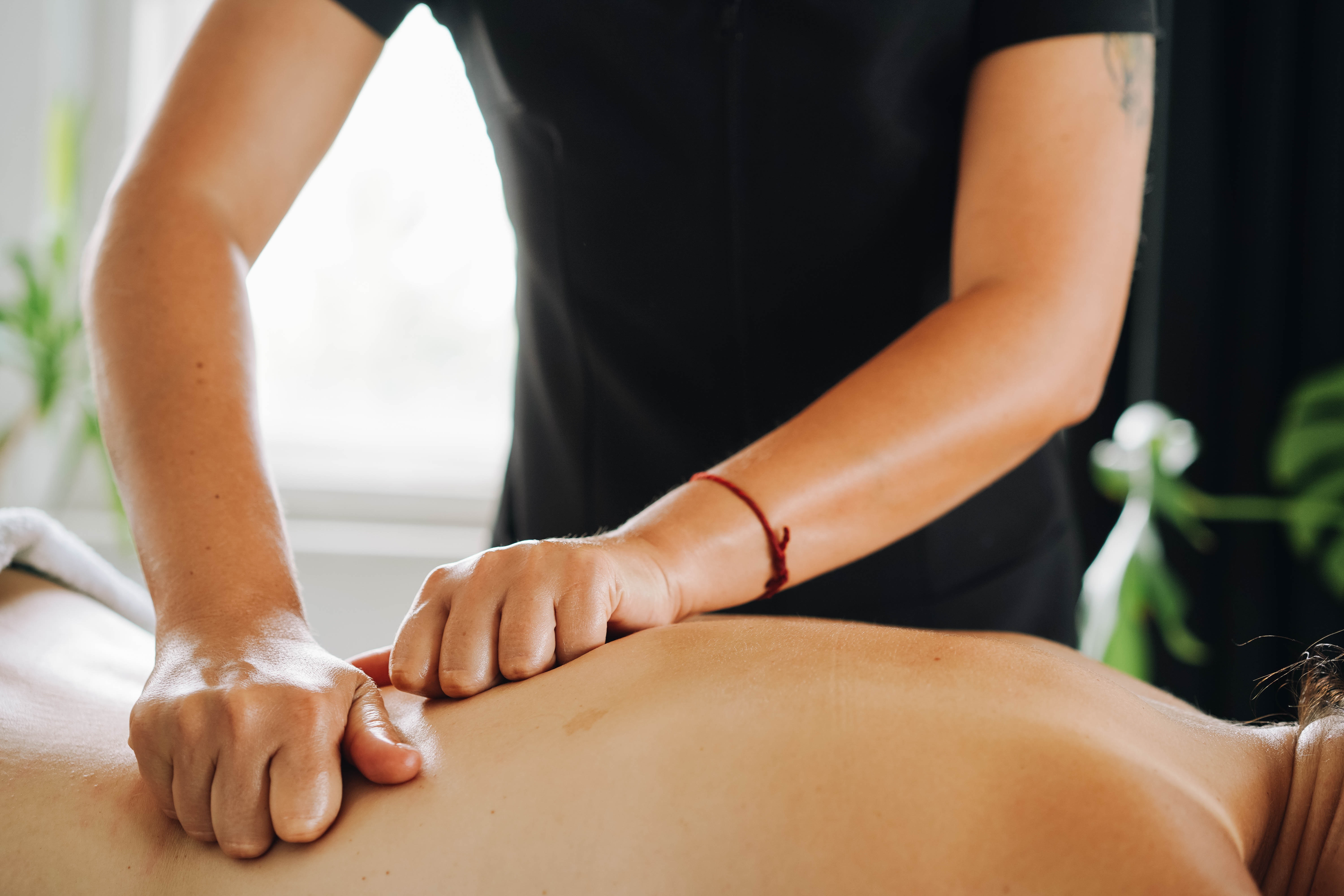 pour le massage du dos je m'adapte à vos besoins et j'adapte la pression en conséquence