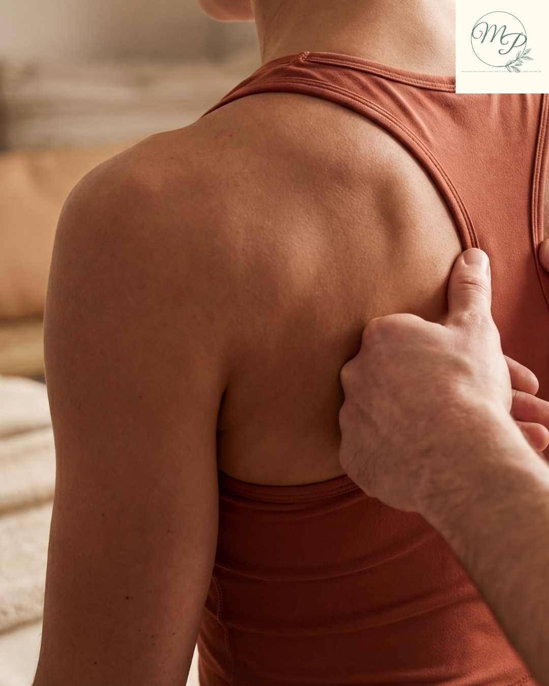 Massage sportif épaules à Gardanne – l'instant suspendu